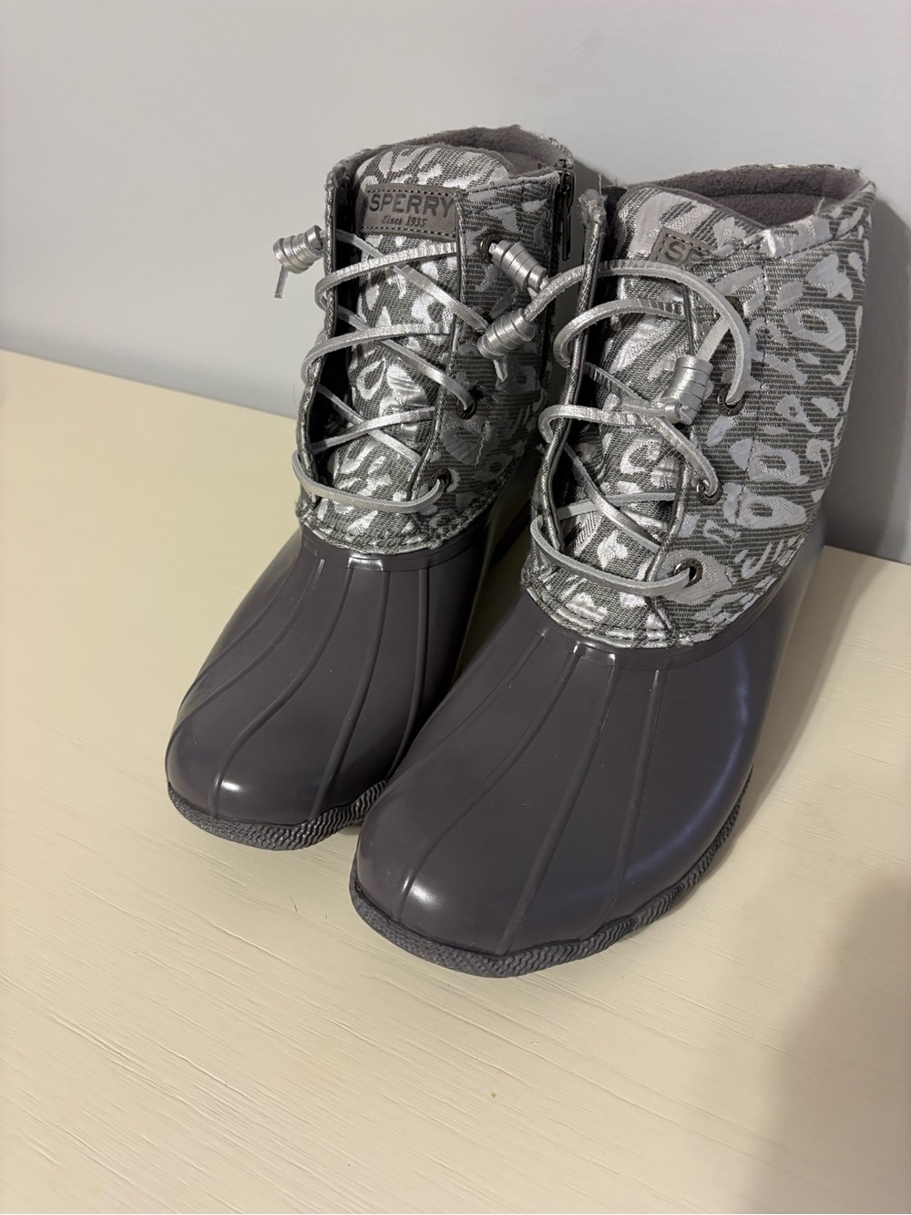 Sperry Women's Gray Patterned Waterproof Duck Boots